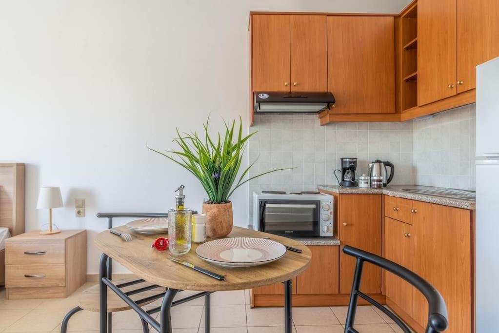 Urban Apt Next University 3 イラクリオン エクステリア 写真